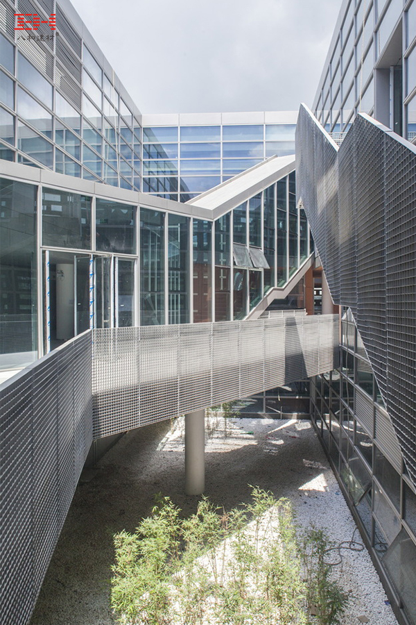 造型鋁單板、格柵、金屬拉伸板-南方科技大學(xué)讀書館10.jpg