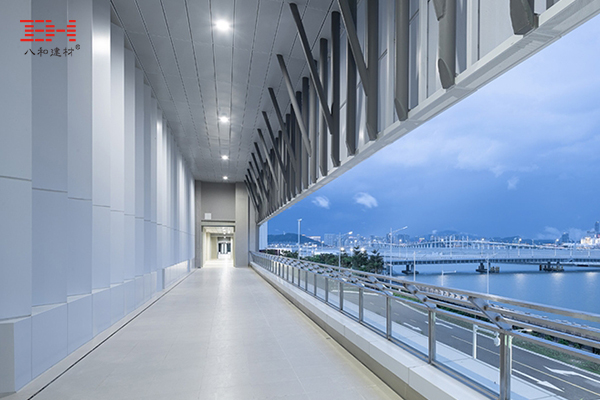 港珠澳大橋珠海口岸大樓走廊